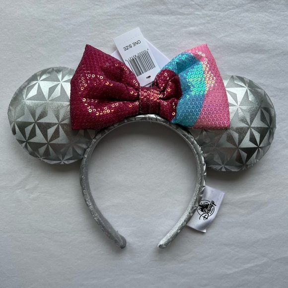 NWT Disney Parks Epcot Spaceship Earth Bubblegum Wall Minnie Ears